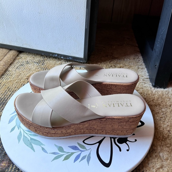 Italian Shoemakers Elexis Women's Wedge Sandals - Picture 15 of 17